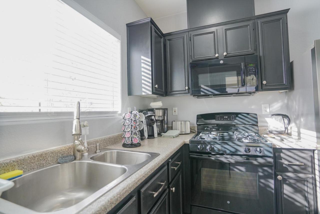 Ultra Modern Las Vegas Home 20Min From The Strip Exteriör bild