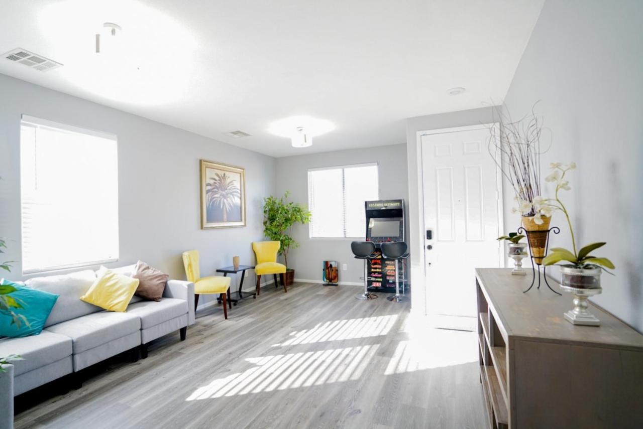 Ultra Modern Las Vegas Home 20Min From The Strip Exteriör bild